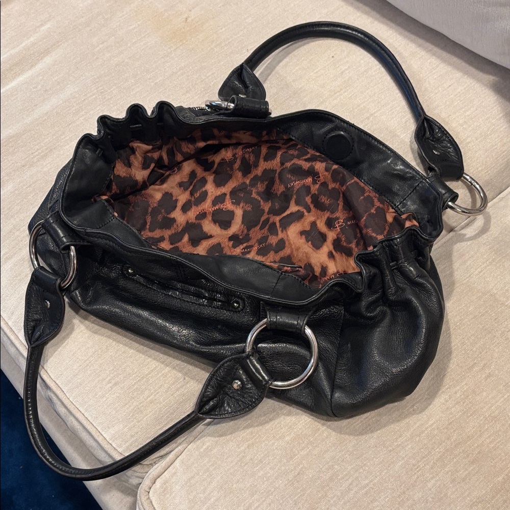 Another vintage wonderful bag by b. Markowsky, soft leather easy to find things,